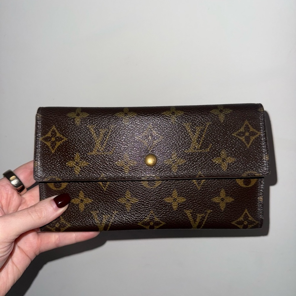 Louis Vuitton Monogram International Sarah Wallet Brown Canvas - Picture 2 of 11